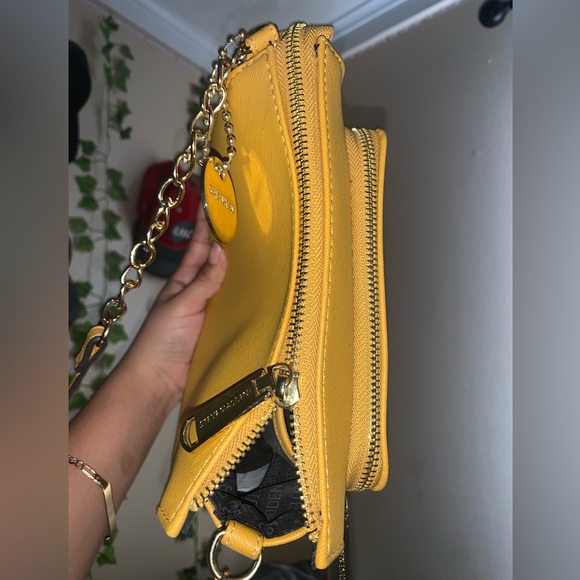 CROSSBODY STEVE MADDEN BAG💛 - Picture 2 of 3